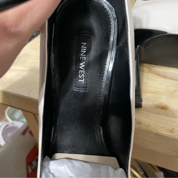 Nine West Erenn Pointy Toe Stiletto Dress Pumps Size 9.5 - Picture 13 of 14